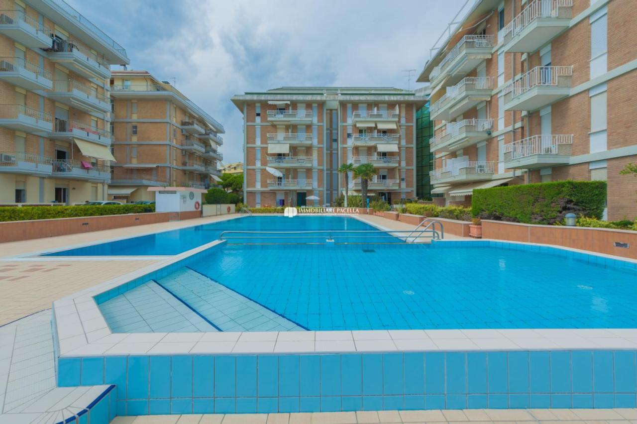 Residence Puerto Del Sol Immobiliare Pacella Lido di Jesolo Exterior foto
